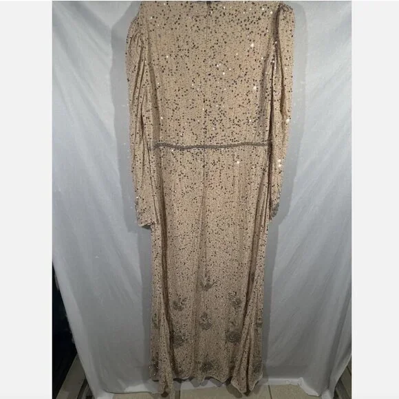 NEW $598 Mac Duggal [ 10 ] Sequin Floral Embellished Long Sleeve Gown Nude #Q458